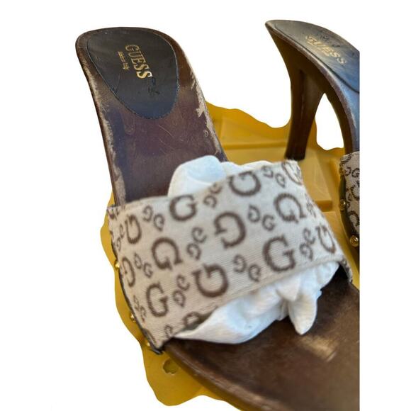 Guess Women's Tan Brown Logo Printed Platforms High Heels Size 7 Y2K 2000s - Picture 2 of 8